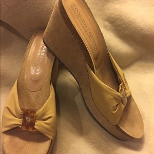 DonaldJ Pliner wedge